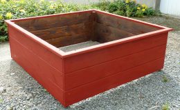 Carré potager 120x120x45 en Douglas coloré et goudron de pin