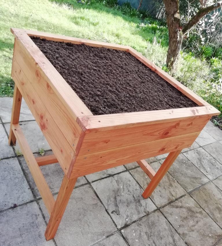 Jardin potager sur pieds en Douglas Nantes