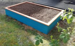 carré potager 180x120x30 en douglas bleu polo