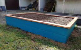 carré potager 180x120x30 en douglas bleu polo