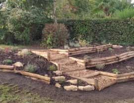 Aménagement jardin Carquefou – Talus Plantes mellifères et arbustes à baies